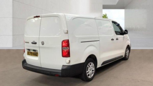 2020 Vauxhall Vivaro 2.0 Turbo D 3100 Dynamic L2 H1 Euro 6 (s/s) 6dr in White — image 6