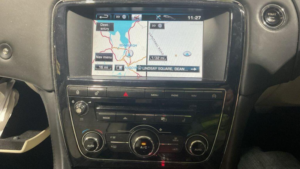 2013 Jaguar Xj 3.0d V6 Portfolio Auto Euro 5 (s/s) 4dr (lwb) in Black — image 5
