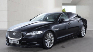 2013 Jaguar Xj 3.0d V6 Portfolio Auto Euro 5 (s/s) 4dr (lwb) in Black — image 6
