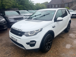2017 Land Rover Discovery Sport Td4 Hse in White — image 2