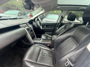 2017 Land Rover Discovery Sport Td4 Hse in White — image 3