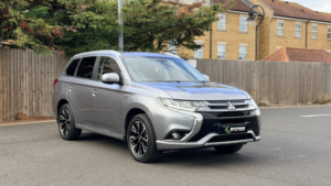 2017 Mitsubishi Outlander 2.0 H 12kwh 5h in Grey — image 5