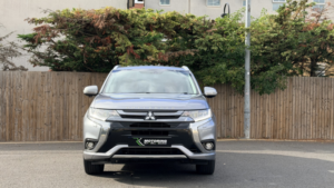 2017 Mitsubishi Outlander 2.0 H 12kwh 5h in Grey — image 6
