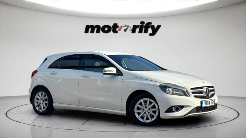 2014 Mercedes-Benz A Class 1.5 A180 Cdi Se 7g-Dct Euro 5 (s/s) 5dr in White — image 1