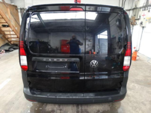 2022 Volkswagen Caddy Maxi 2.0 Tdi C20 Commerce Lwb Euro 6 (s/s) 6dr in Black — image 3