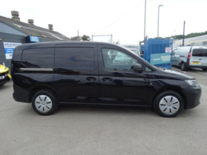 2022 Volkswagen Caddy Maxi 2.0 Tdi C20 Commerce Lwb Euro 6 (s/s) 6dr in Black — image 4