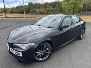 2017 Alfa Romeo Giulia 2.2 Td Speciale Auto Euro 6 (s/s) 4dr in Black — image 4