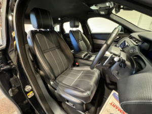 2019 Land Rover Range Rover Velar 2.0 D180 R-Dynamic Se Auto 4WD Euro 6 (s/s) 5dr in Black — image 3
