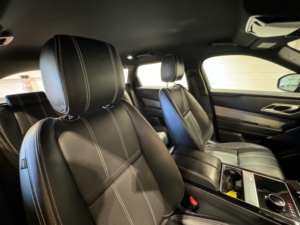 2019 Land Rover Range Rover Velar 2.0 D180 R-Dynamic Se Auto 4WD Euro 6 (s/s) 5dr in Black — image 4
