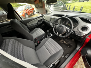 2017 Toyota Yaris 1.3 Dual Vvt-I Icon in Red — image 2