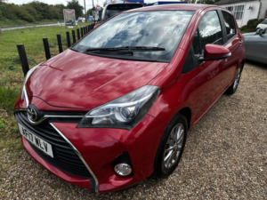 2017 Toyota Yaris 1.3 Dual Vvt-I Icon in Red — image 4