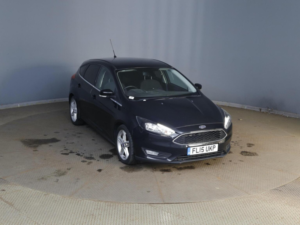 2015 Ford Focus 1.0t Ecoboost Zetec Euro 6 (s/s) 5dr in Black — image 2