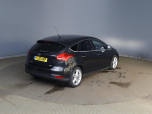2015 Ford Focus 1.0t Ecoboost Zetec Euro 6 (s/s) 5dr in Black — image 3