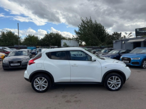 2012 Nissan Juke 1.6 Acenta Premium Euro 5 (s/s) 5dr in White — image 6