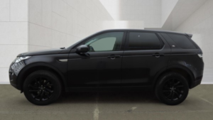 2016 Land Rover Discovery Sport Td4 Se Tech in Black — image 6