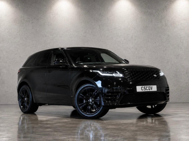 2018 Land Rover Range Rover Velar 2.0 D240 R-Dynamic S Auto 4WD Euro 6 (s/s) 5dr in Black — image 1