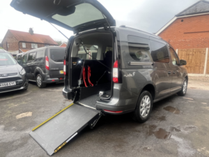 2023 Ford Grand Tourneo Connect 2.0 Tourneo Connect Titanium Grand Tourneo L2 2.0l Ecoblue 122ps Fwd 6 Speed Manual in Grey — image 6