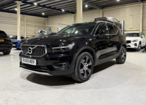 2019 Volvo Xc40 2.0 T4 Inscription Auto AWD Euro 6 (s/s) 5dr in Black — image 3