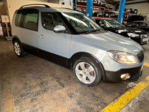 2010 Skoda Roomster 1.2 Tsi Scout DSG Euro 5 5dr in Blue — image 2