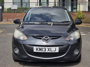 2013 Mazda Mazda2 1.3 Venture Hatchback 5dr Petrol Manual Euro 5 (84 Ps) in Grey — image 2
