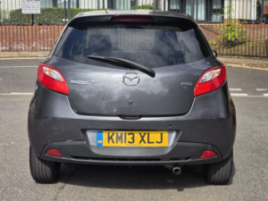 2013 Mazda Mazda2 1.3 Venture Hatchback 5dr Petrol Manual Euro 5 (84 Ps) in Grey — image 5
