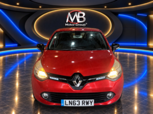 2013 Renault Clio 1.5 Dci Dynamique Medianav in Red — image 3