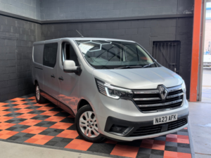 2023 Renault Trafic 2.0 Dci Blue Ll30 Sport Crew Van Double Cab 6dr Diesel Manual L2 H1 Euro 6 (s/s) (150 Ps) in Grey — image 2