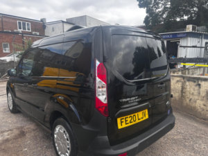 2020 Ford Transit Connect 1.5 220 Ecoblue Leader Crew Van L1 Euro 6 (s/s) 6dr in Black — image 6