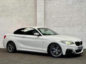 2014 BMW 2 Series 3.0 M235i Auto Euro 6 (s/s) 2dr in White — image 6