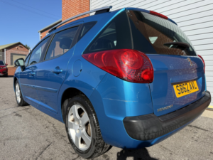 2012 Peugeot 207 Sw 1.6 Hdi Active in Blue — image 6