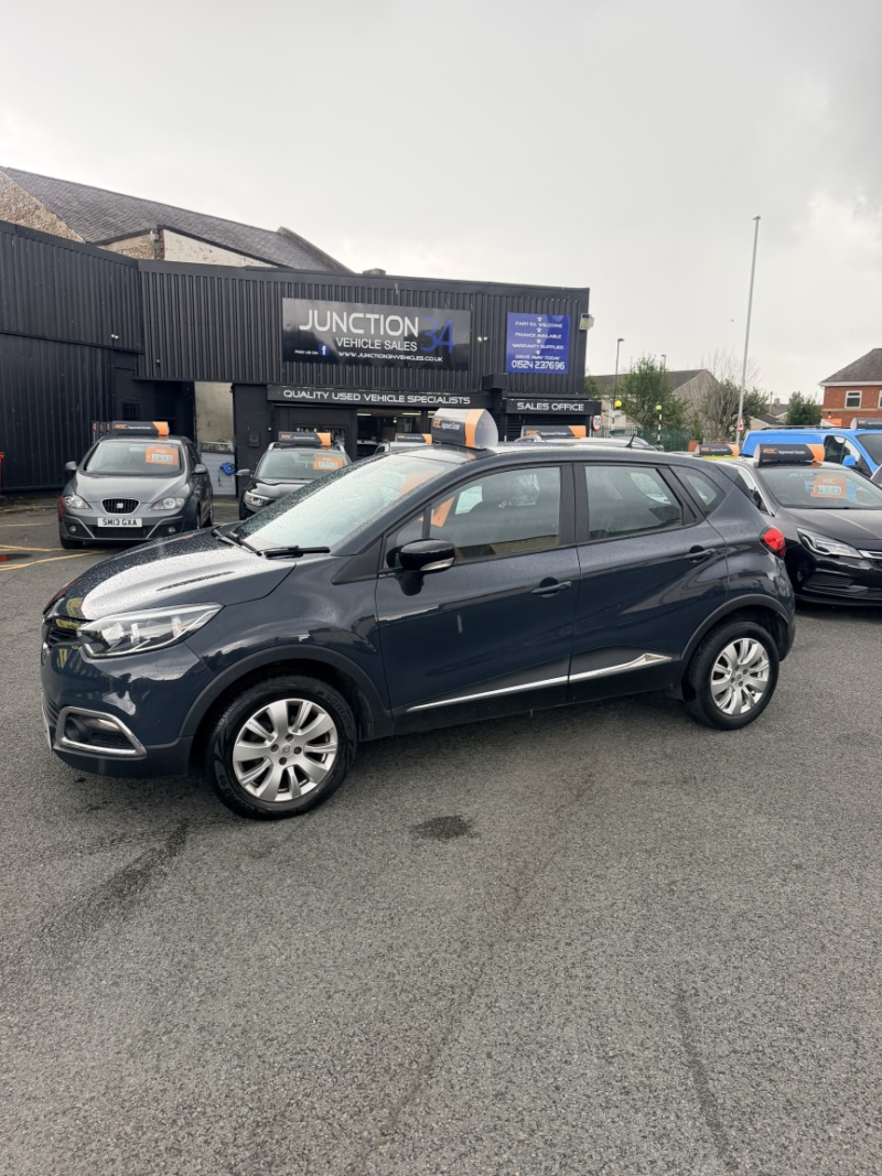 2016 Renault Captur 0.9 Expression+ Tce 90 in Blue — image 1