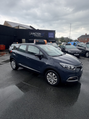 2016 Renault Captur 0.9 Expression+ Tce 90 in Blue — image 3