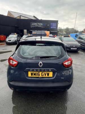 2016 Renault Captur 0.9 Expression+ Tce 90 in Blue — image 6