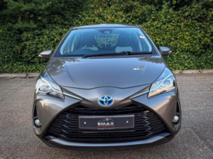 2018 Toyota Yaris 1.5 Vvt-H Icon Tech E-CVT Euro 6 (s/s) 5dr in Bronze — image 2