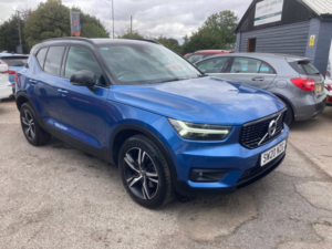 2020 Volvo Xc40 2.0 T4 R-Design SUV 5dr Petrol Auto Euro 6 (s/s) (190 Ps) in Blue — image 3