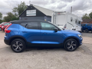 2020 Volvo Xc40 2.0 T4 R-Design SUV 5dr Petrol Auto Euro 6 (s/s) (190 Ps) in Blue — image 5