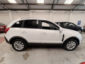 2014 Vauxhall Antara 2.2 Cdti Exclusiv in White — image 6