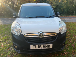 2016 Vauxhall Combo 1.6 Cdti 2300 16v in White — image 3