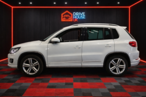 2014 Volkswagen Tiguan 2.0 Tdi Bluemotion Tech R-Line in White — image 2