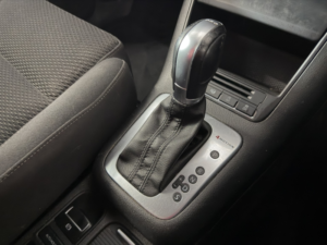 2014 Volkswagen Tiguan 2.0 Tdi Bluemotion Tech R-Line in White — image 4