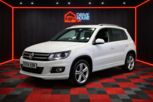 2014 Volkswagen Tiguan 2.0 Tdi Bluemotion Tech R-Line in White — image 6