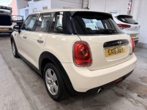 2016 MINI Hatch 1.5 5-Door Hatch Cooper D in White — image 4