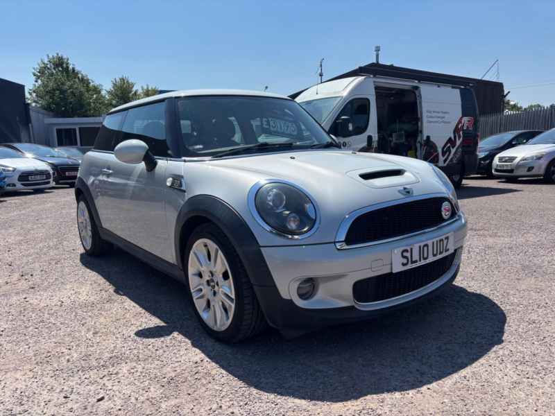 2010 MINI Hatch 1.6 Cooper S Camden Euro 5 3dr in Silver — image 1