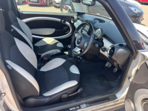 2010 MINI Hatch 1.6 Cooper S Camden Euro 5 3dr in Silver — image 3