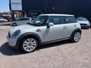 2010 MINI Hatch 1.6 Cooper S Camden Euro 5 3dr in Silver — image 4
