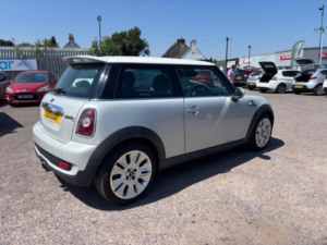 2010 MINI Hatch 1.6 Cooper S Camden Euro 5 3dr in Silver — image 5