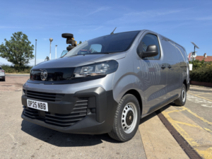 2025 Vauxhall Vivaro 1.5 Vivaro Panelvan L2 Prime 1.5td 120 S/s Mt6 in Grey — image 3