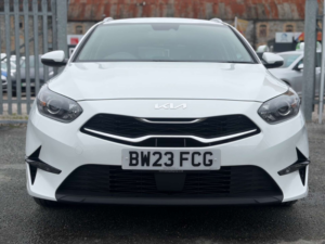 2023 Kia Ceed 1.5 Ceed 3 Isg 5dr in White — image 2