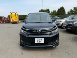 2025 Toyota Voxy 80 Series in Blue — image 2
