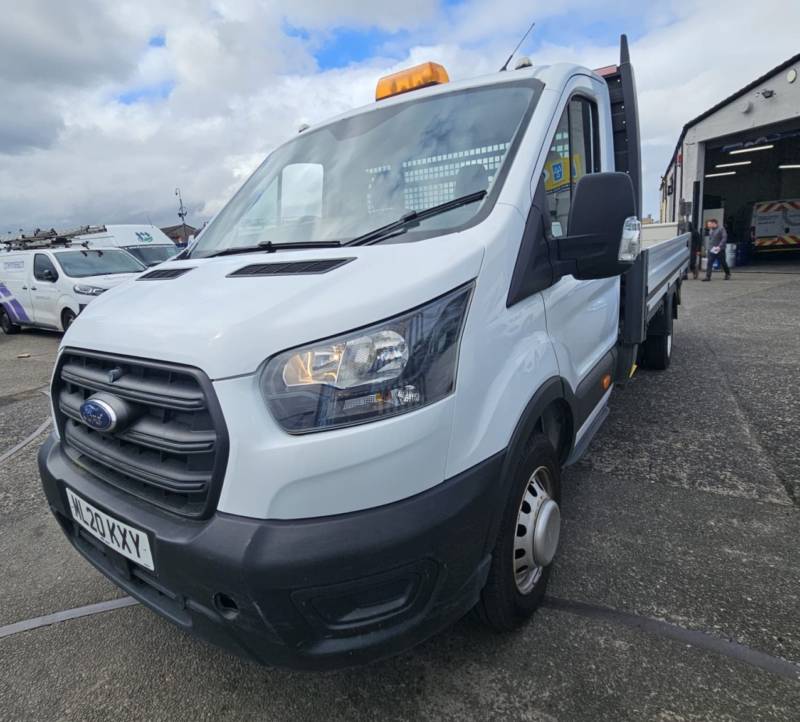 2020 Ford Transit 2.0 350 Ecoblue Leader in White — image 1